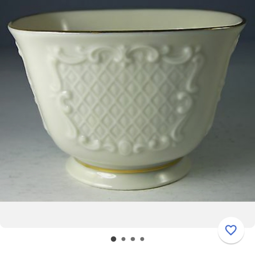 Lenox Canterbury Collection Bone Color China Nut Bowl Hand Decorated 24K Gold